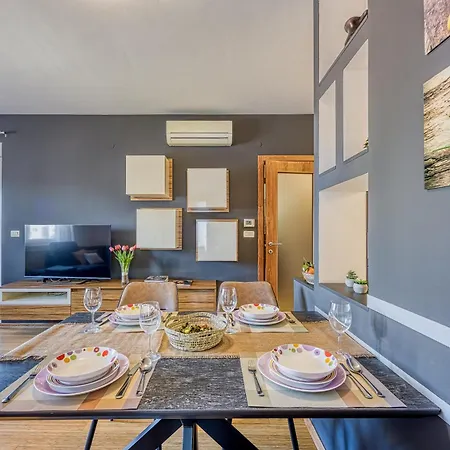 Dea - Three Bedroom Apartamento *