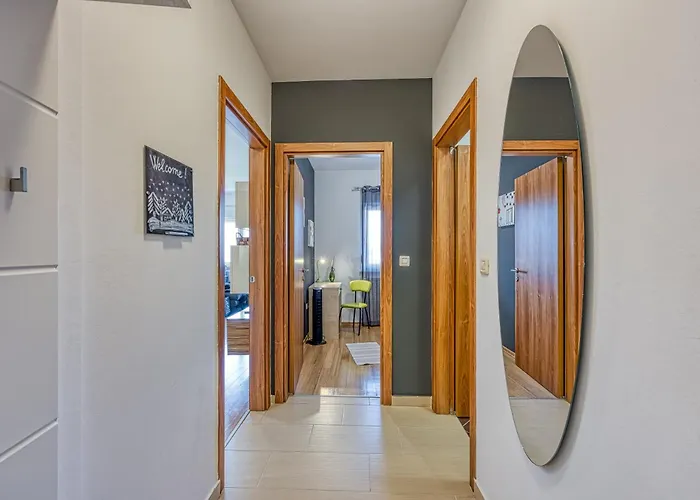 Апартаменты Dea - Three Bedroom Пула