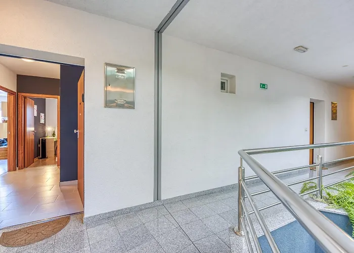 Dea - Three Bedroom Пула