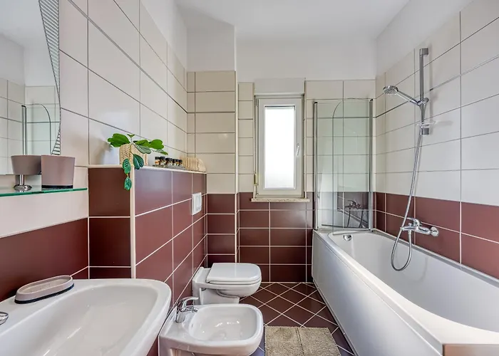 Апартаменты Dea - Three Bedroom *