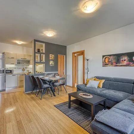 Dea - Three Bedroom *