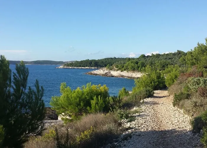 Dea - Three Bedroom 풀라